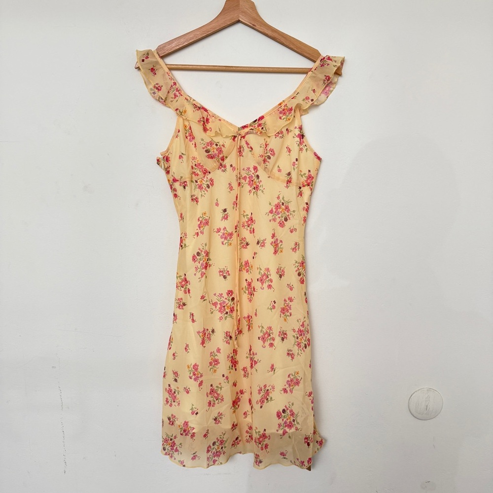 Rihoas Charming Floral Mini Dress in Yellow